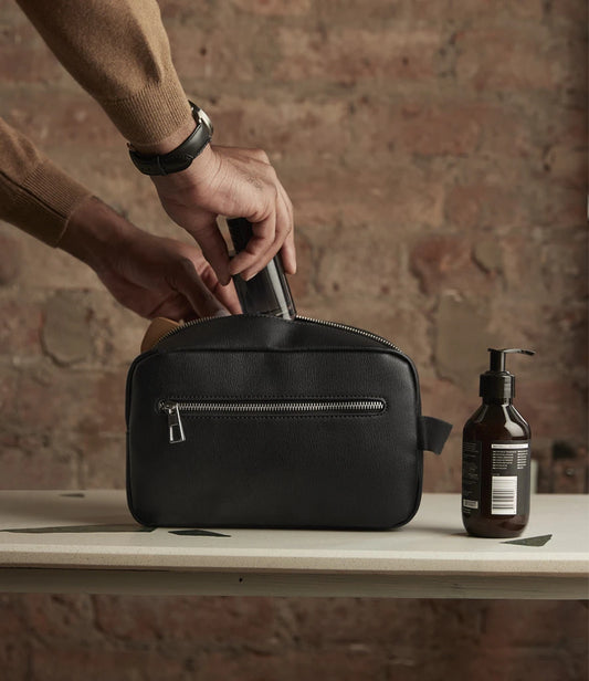 QD779 Tailored Luxe PU Wash Bag
