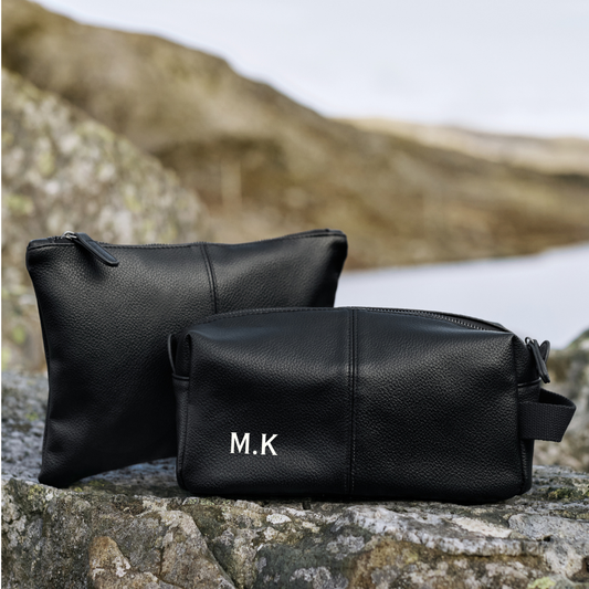 Washbag Personalised – Men’s Leather Wash Bag with Strap
